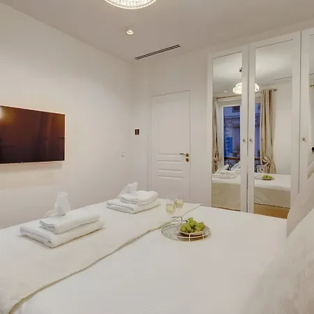 Tbs 204 - Prestigious Near Champs-elysees